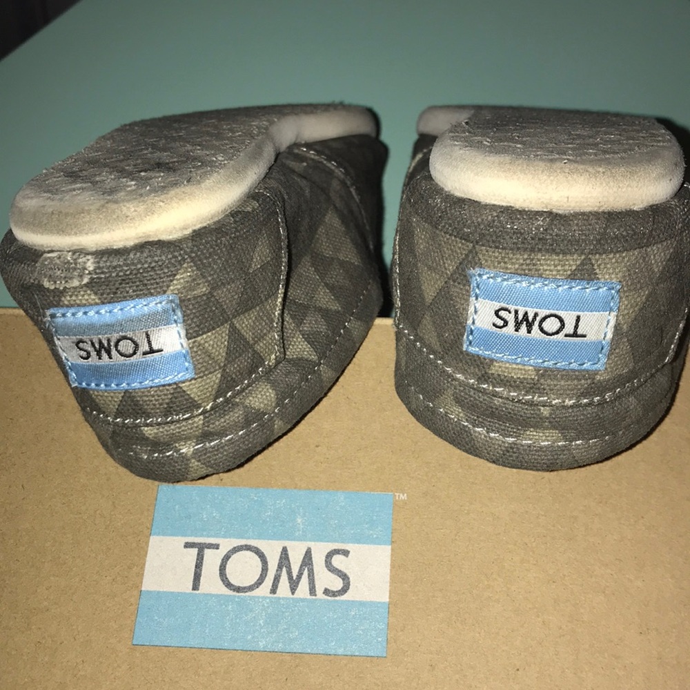 Toms Gray Patterned Classic Canvas Flat - Size 7.5 - image 4